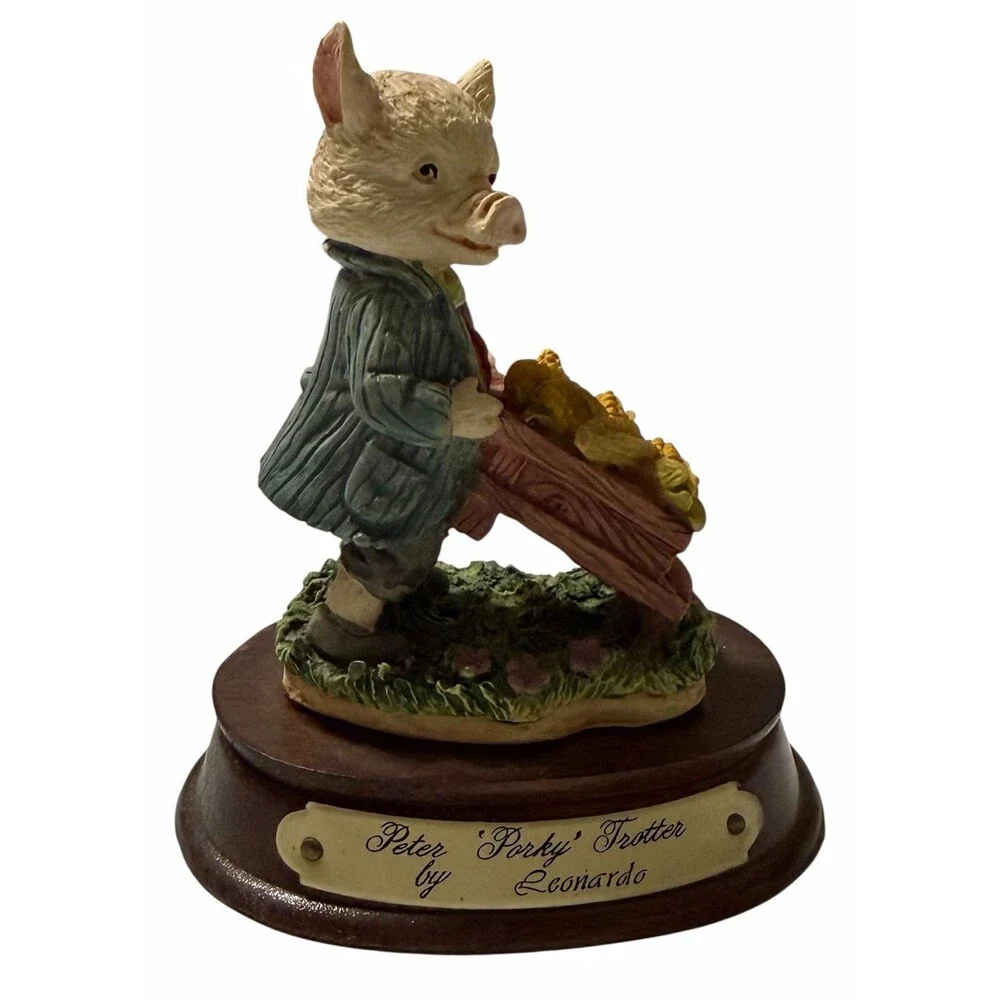 Peter Porky Trotter Leonardo Figurine Pig Resin Statue Wood Base Vintage Collect